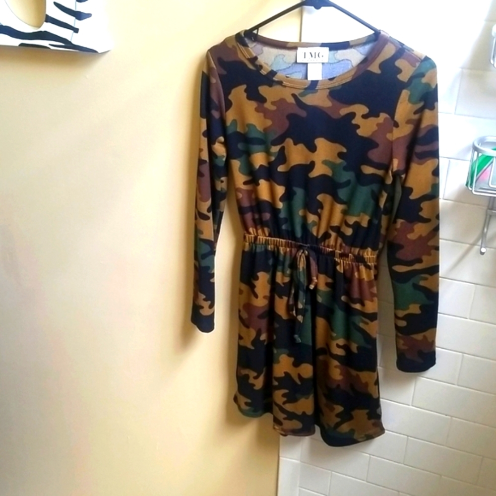 Lightweight camo mini-dress